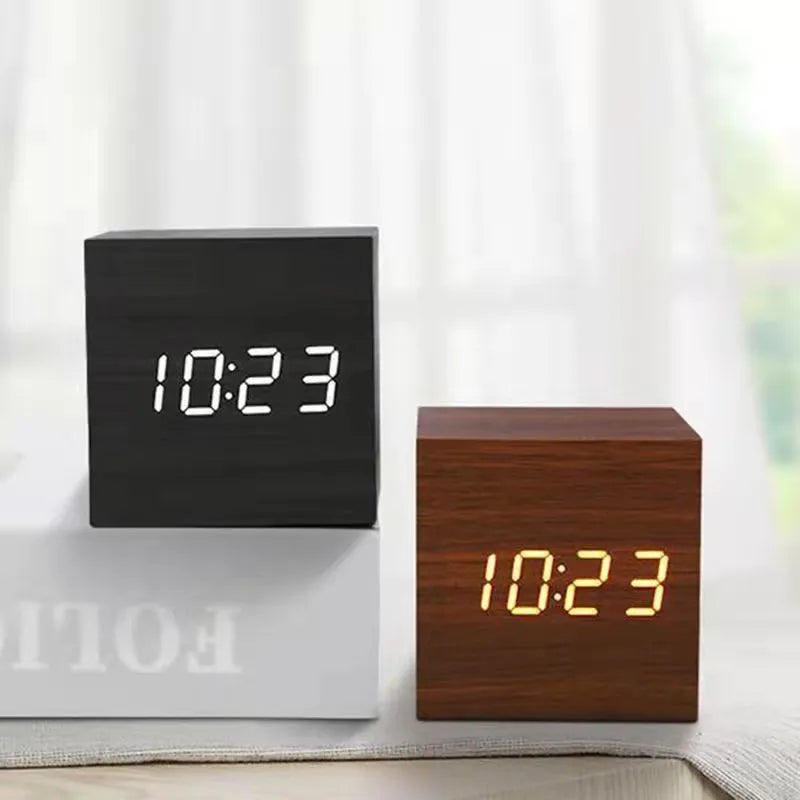 RELOJ CUBO USB/AAA